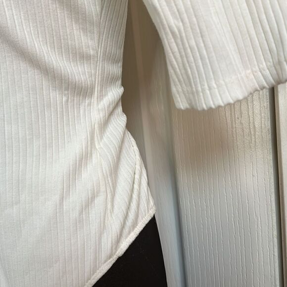 GOOD American RIBBED SCOOP-NECK Snap Bottom BODYSUIT Body Shirt Lg Ivory NWT - Picture 7 of 8
